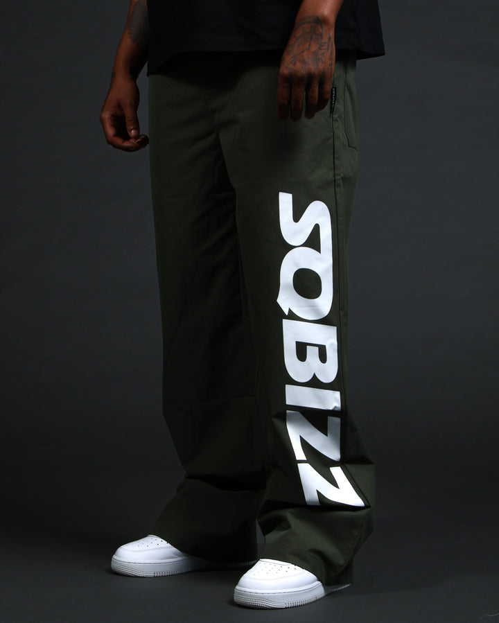 Summit Windpants in Olive/White