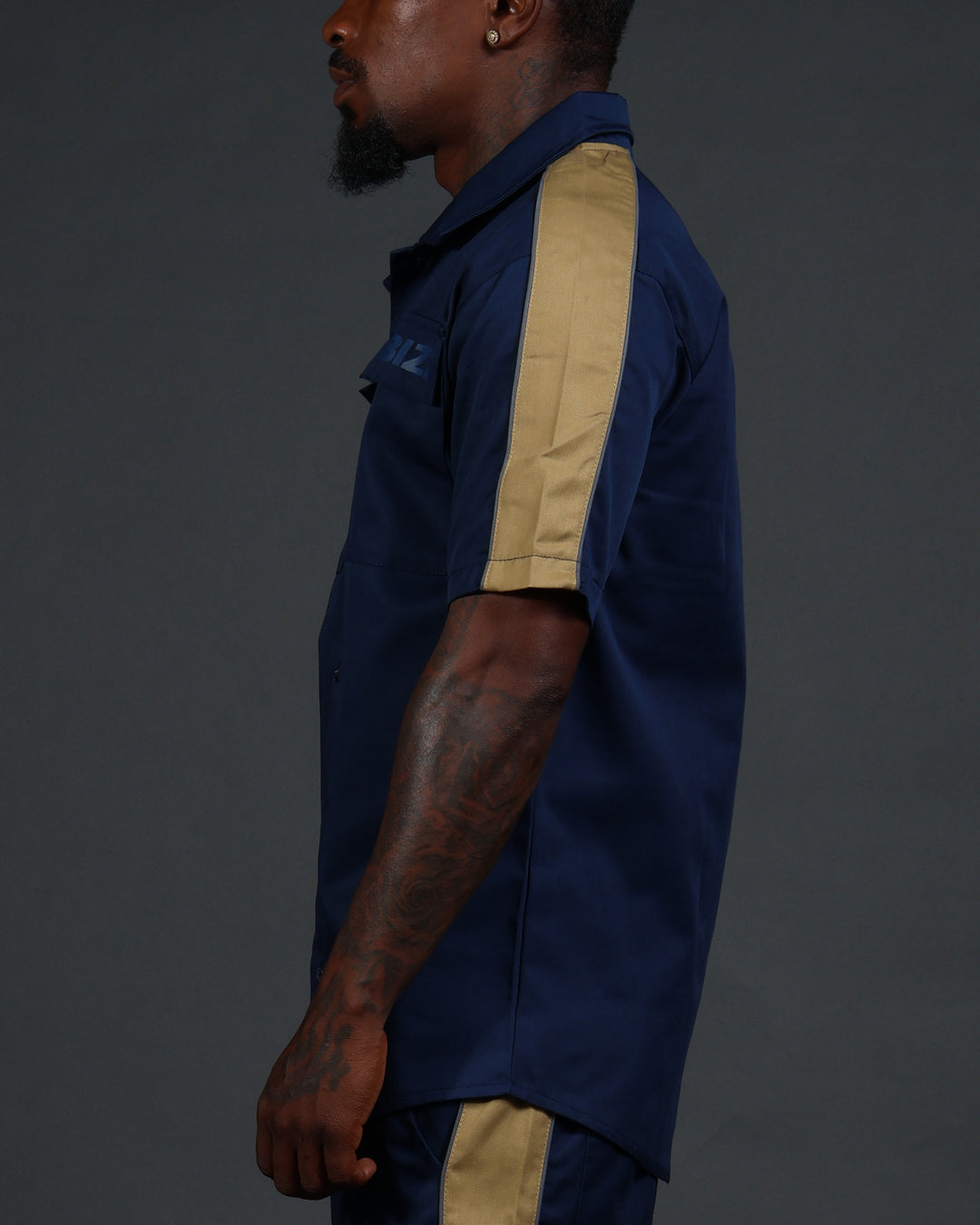 V2 Hussle Shirt in Navy/Khaki