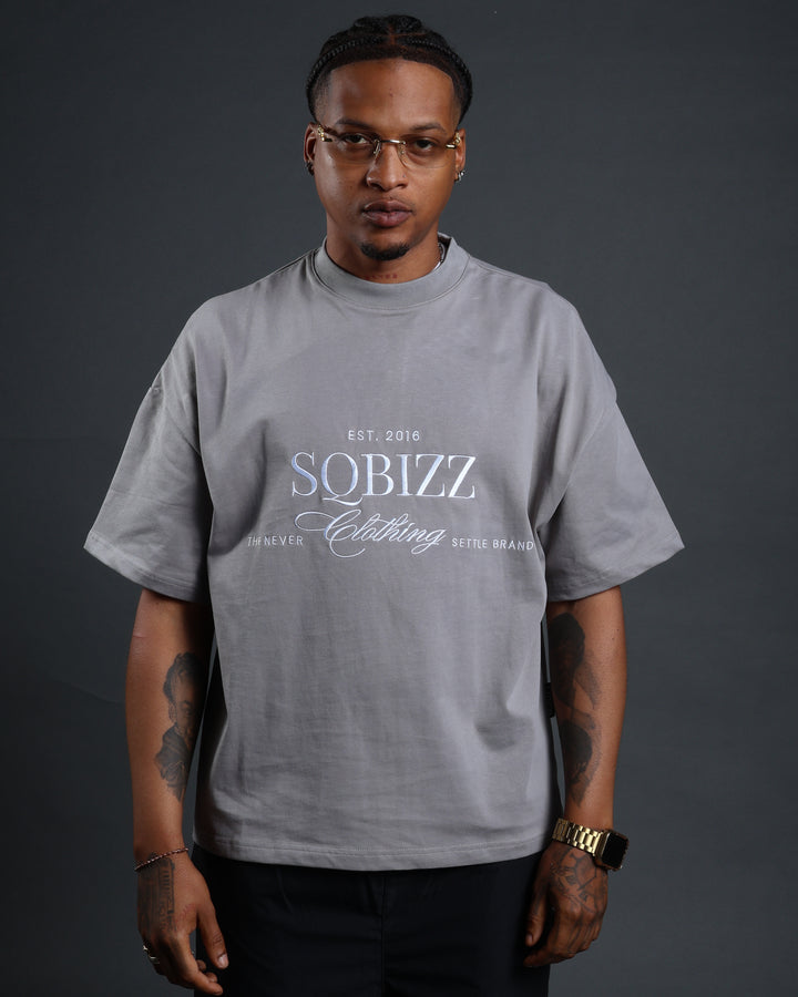 Legacy Shirt in Darkgrey/White